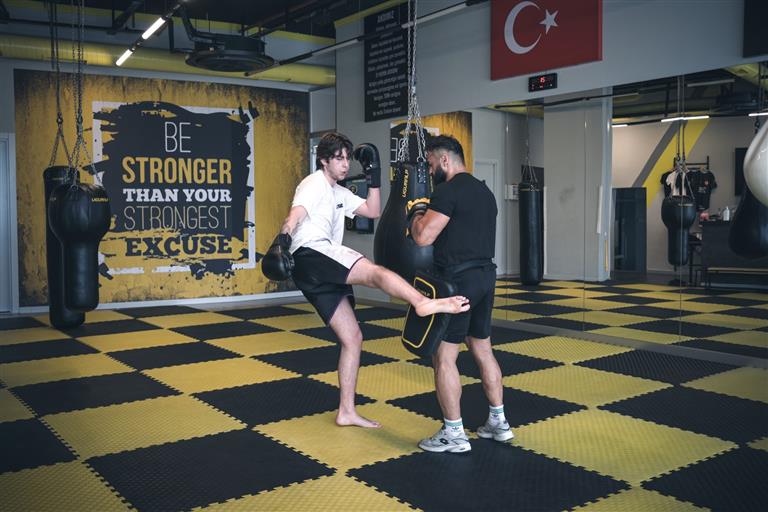 Kışın Sporda Motivasyonu Yükseltmek İçin Diez Akademi ile Fitness’a Devam Edin.