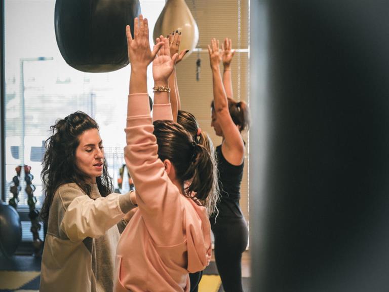 Yoga İle Stres Yönetimi: Kendinizi Huzurlu Hissetmenin Yolları.